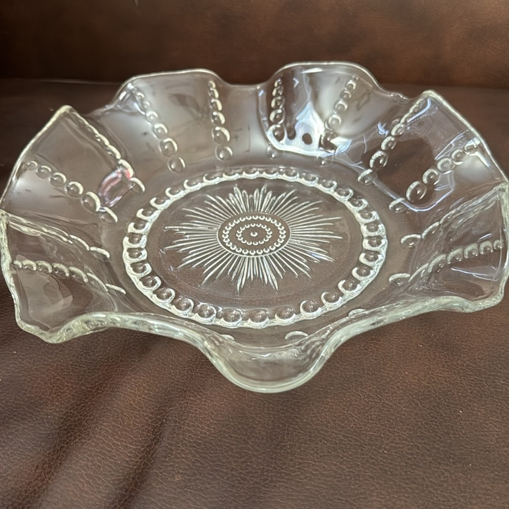 Vintage Federal Glass Columbia Ruffled Edge Dish